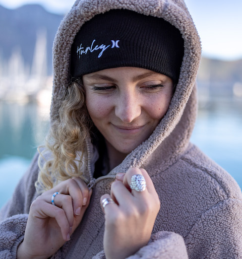 https://www.hurley.co.za/campaign/women/winter-collection/