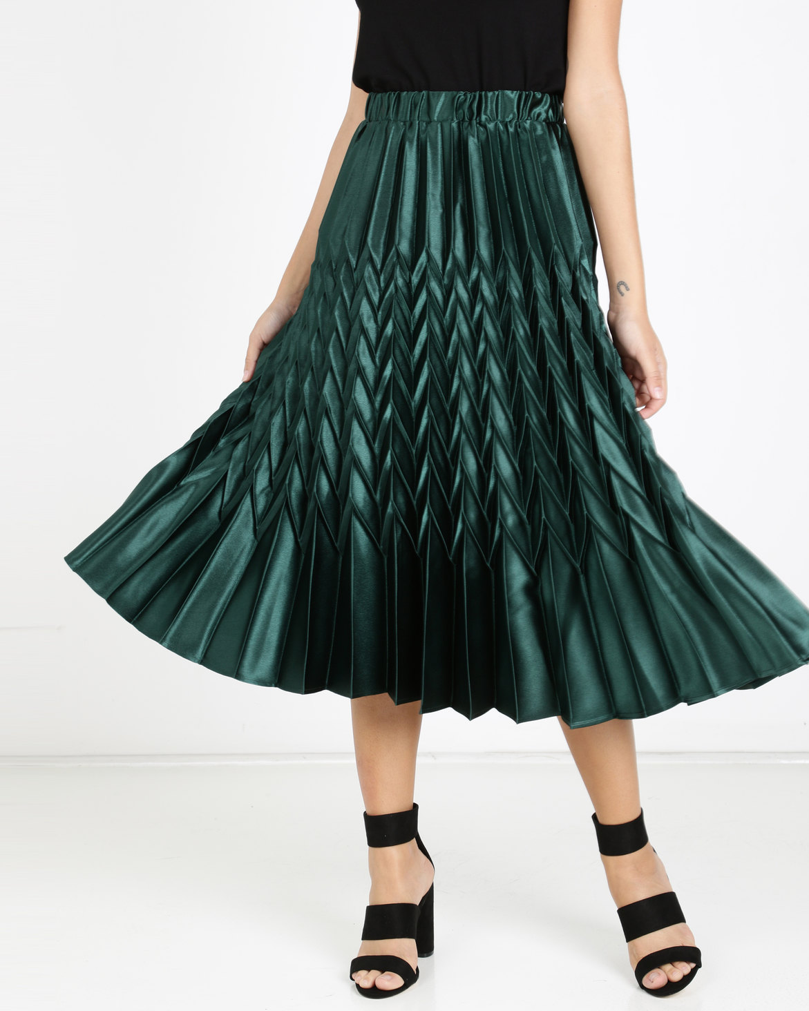 QUIZ Satin Pleated Skirt Bottle Green | Zando