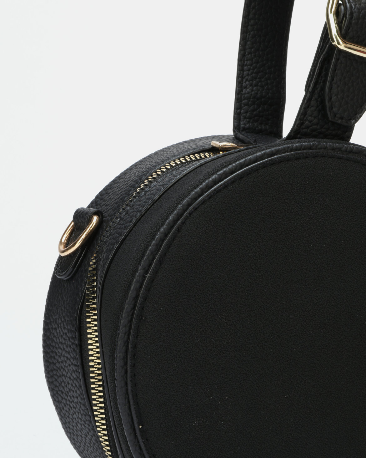 Utopia Round Crossbody Bag Black | Zando