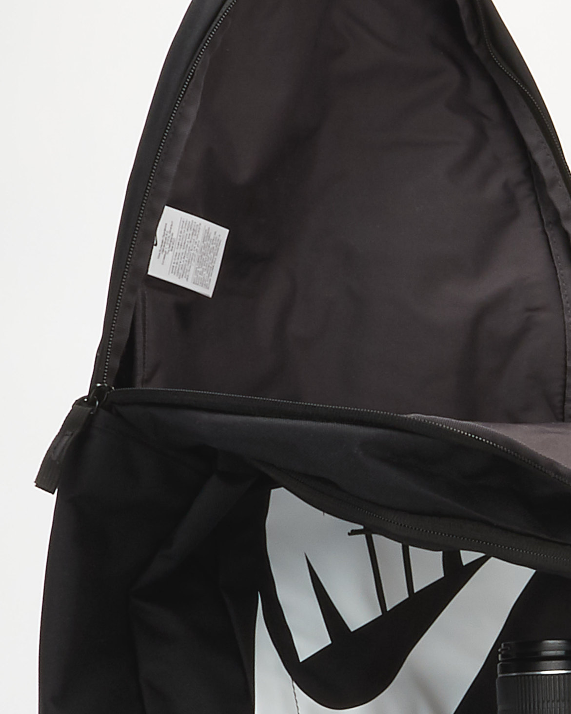 nike elmntl backpack black