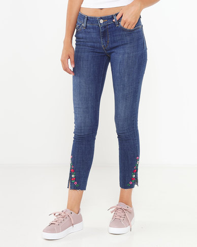 711 Ankle Skinny Jeans