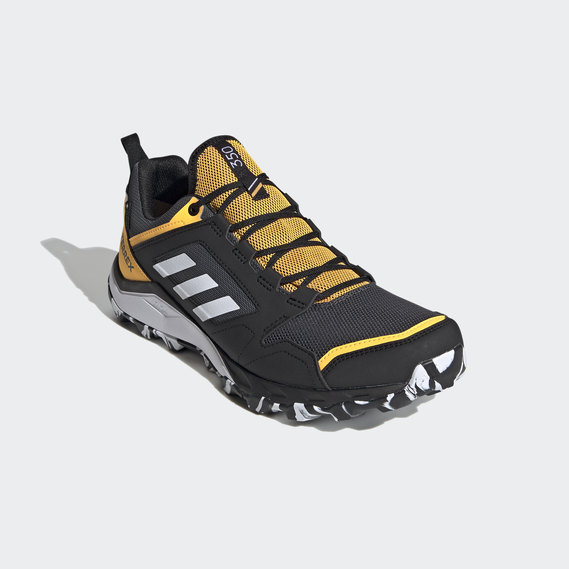 adidas trail running shoes uk