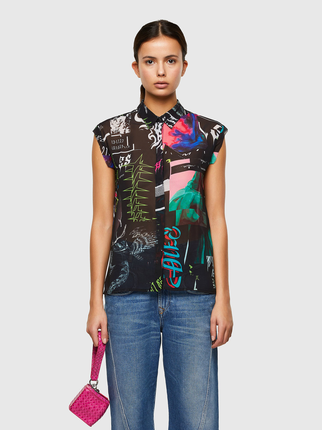 Sleeveless shirt with all-over print