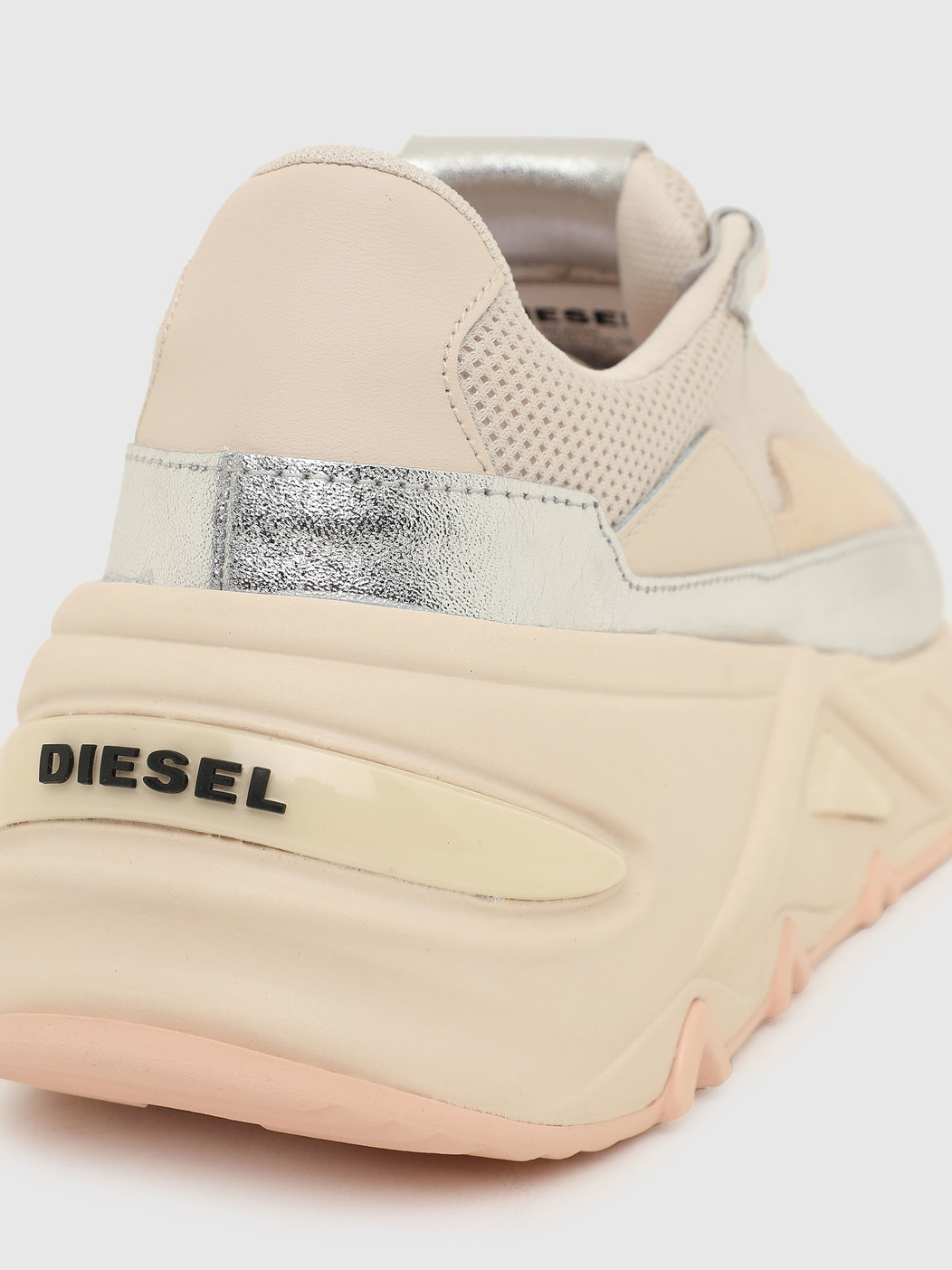 Chunky sneakers with metallic trims