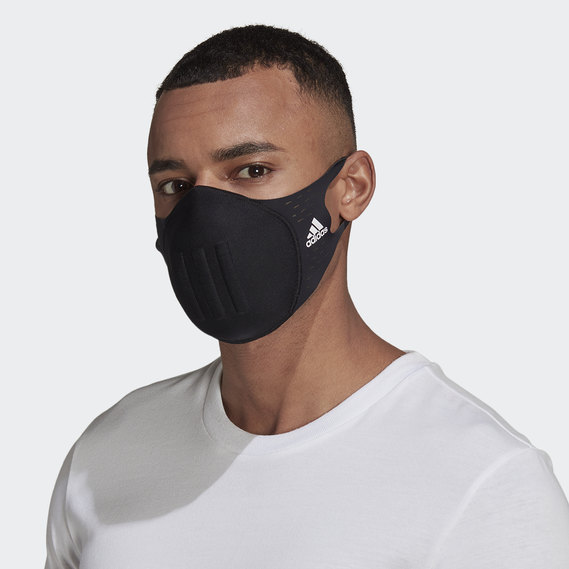 MOLDED FACE COVER MADE FOR SPORT (NOT FOR MEDICAL USE)