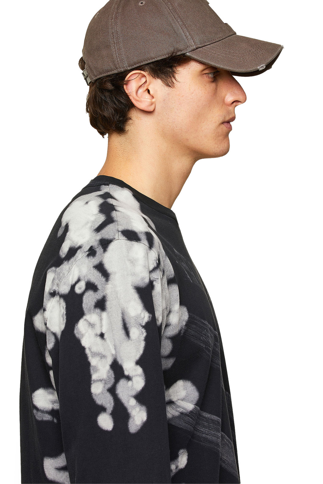 Treated long-sleeve T-shirt with prints