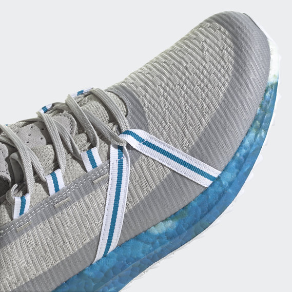 Solarthon Primeblue Limited-Edition Spikeless Golf Shoes
