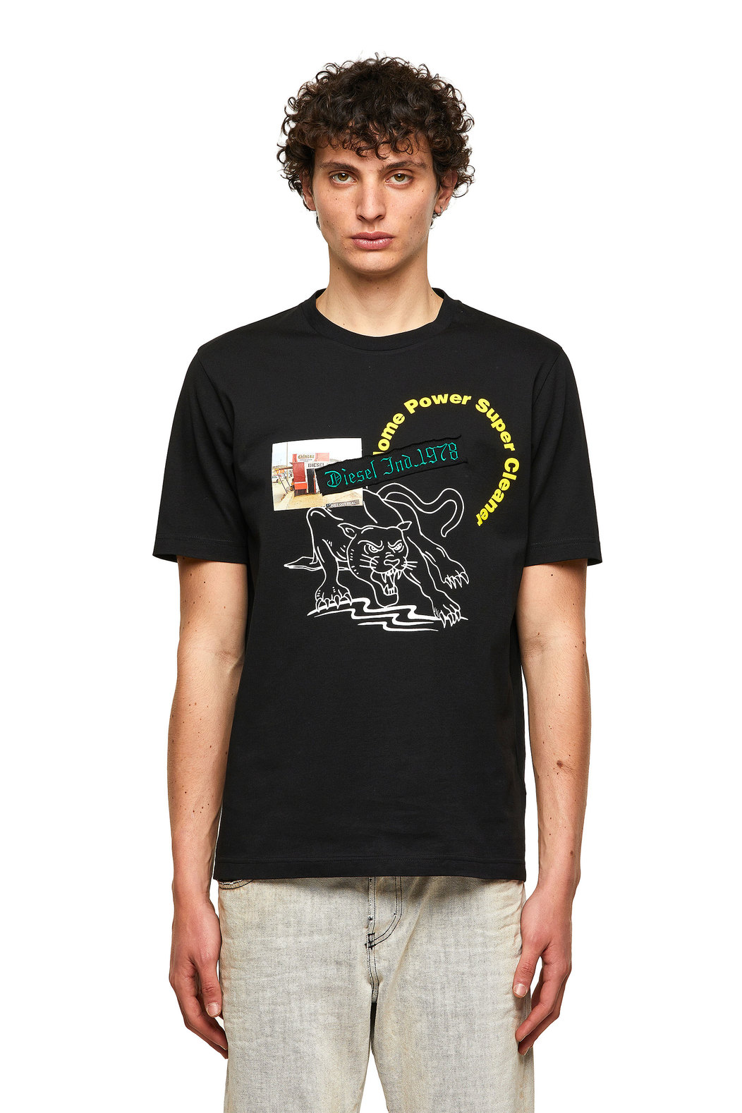 T-Shirt With Graphic Prints