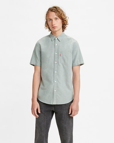 Levi's® Men's Short Sleeve Classic 1 Pocket Standard Fit Shirt | Levi