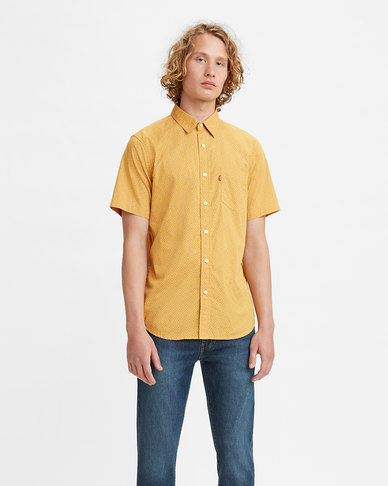 Levi's® Men's Short Sleeve Classic 1 Pocket Standard Fit Shirt | Levi
