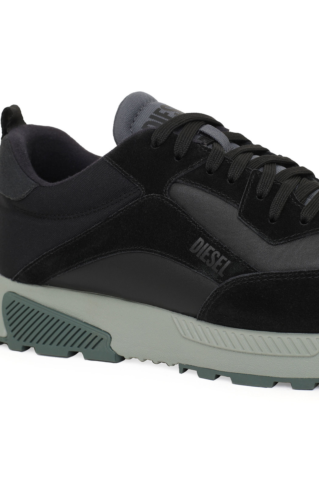 Sneakers in leather, suede and nylon