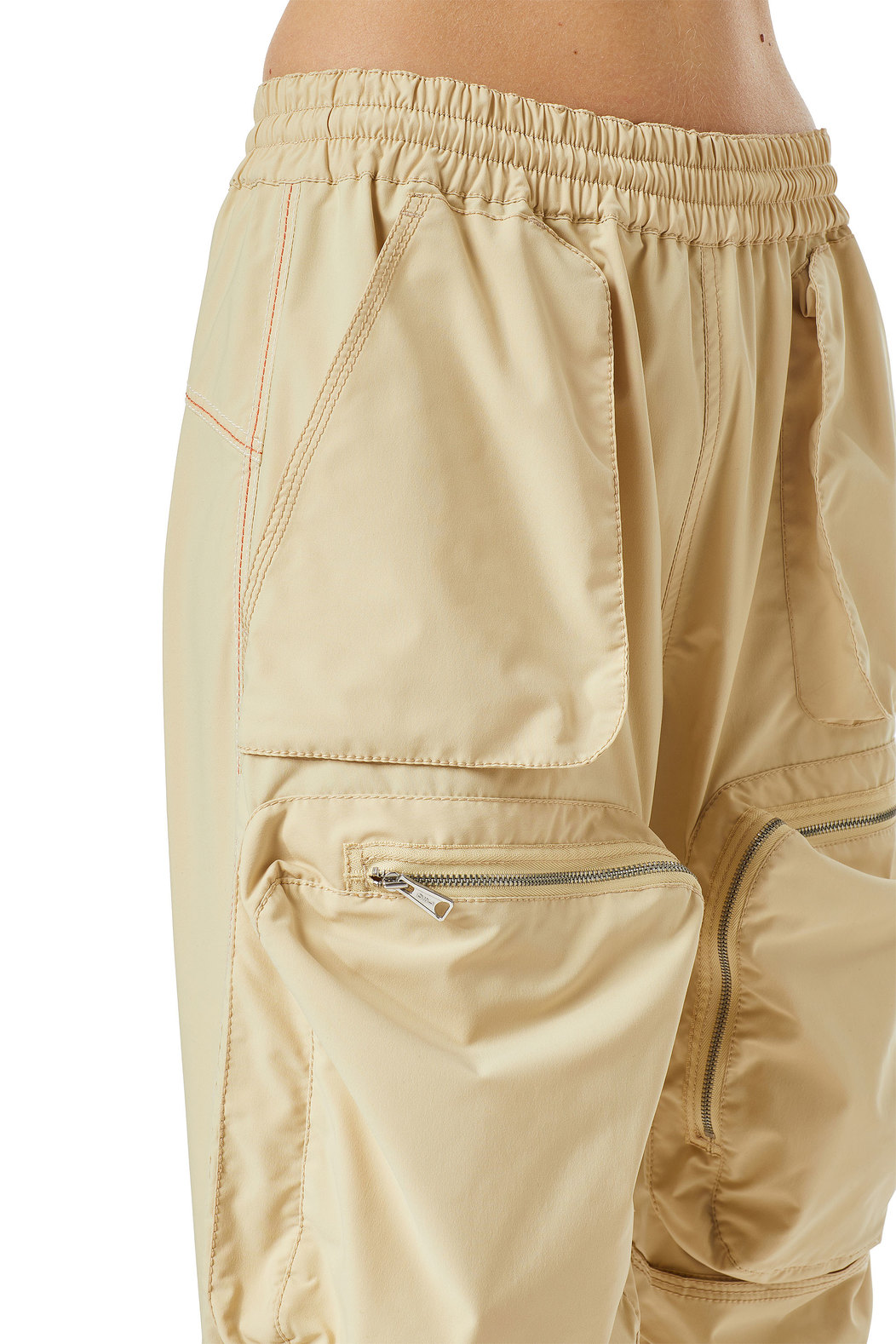 Capri cargo pants in technical fabric