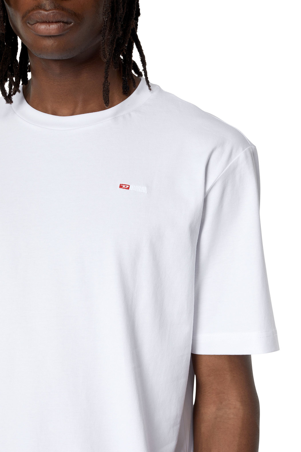 T-shirt with micro-embroidered logo