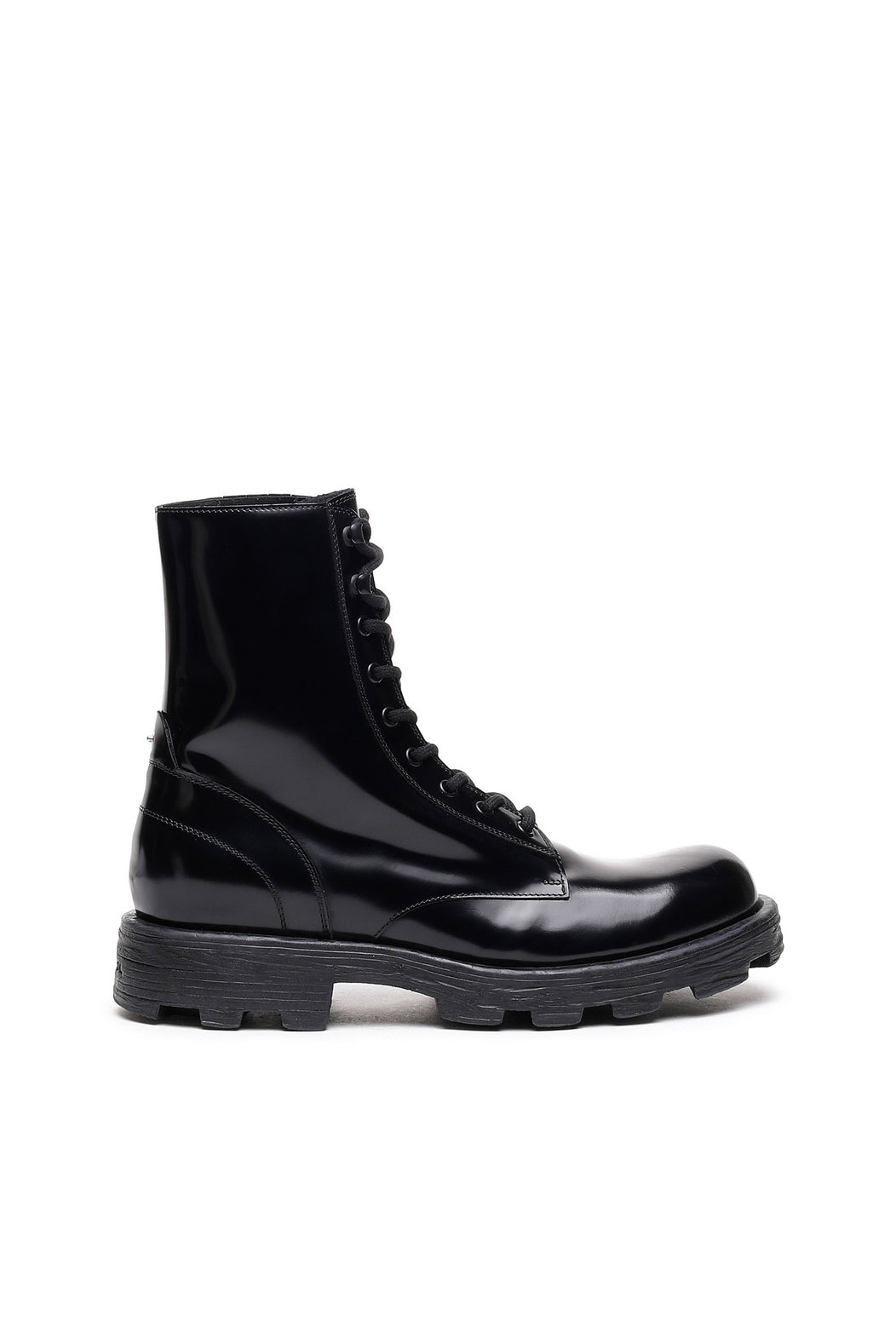 Combat boots in glossed leather