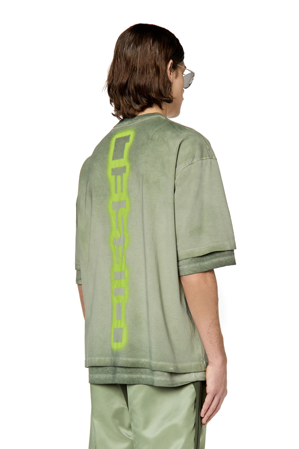 Dual-layer T-shirt with front rips