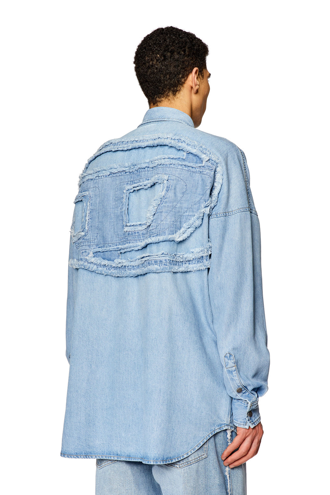 Shirt in denim with distressed logo