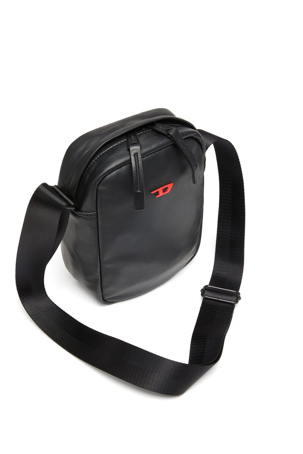 Rave Crossbody Cross Bodybag - Leather crossbody bag with metal D