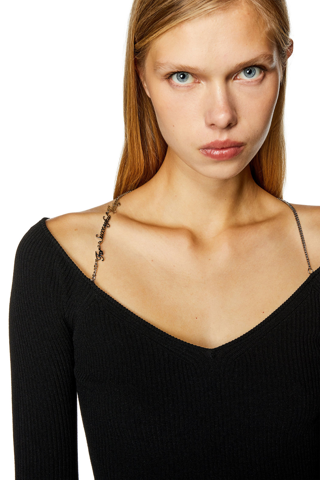 Ribbed top with logo chain strap